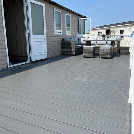Beautiful Caravan In Trecco Bay! 74 Sycomore Bridgend  Extérieur photo