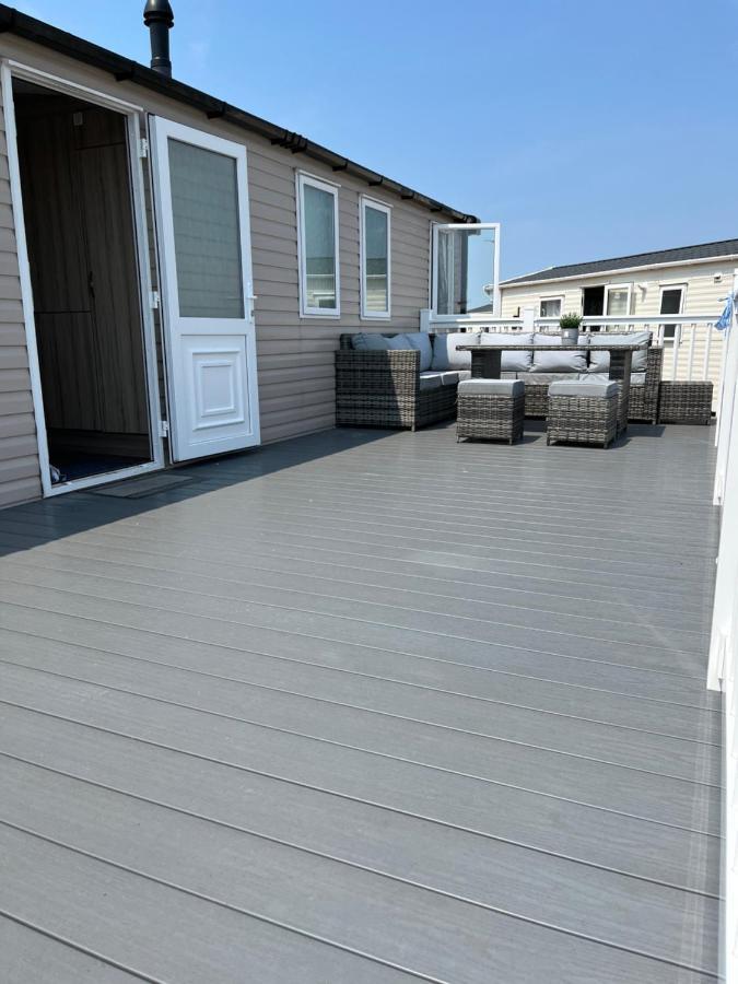Beautiful Caravan In Trecco Bay! 74 Sycomore Bridgend  Extérieur photo