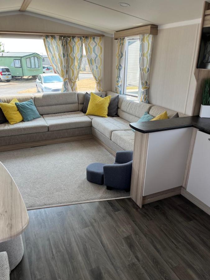 Beautiful Caravan In Trecco Bay! 74 Sycomore Bridgend  Extérieur photo