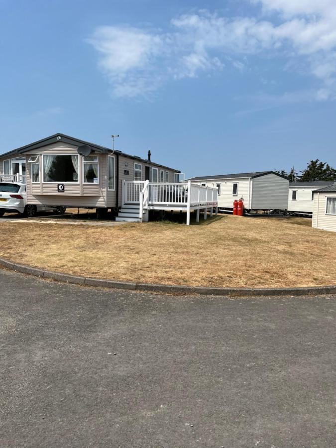 Beautiful Caravan In Trecco Bay! 74 Sycomore Bridgend  Extérieur photo